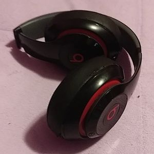 (READ DESCRIPTION)   Studio Beats wired hedphones